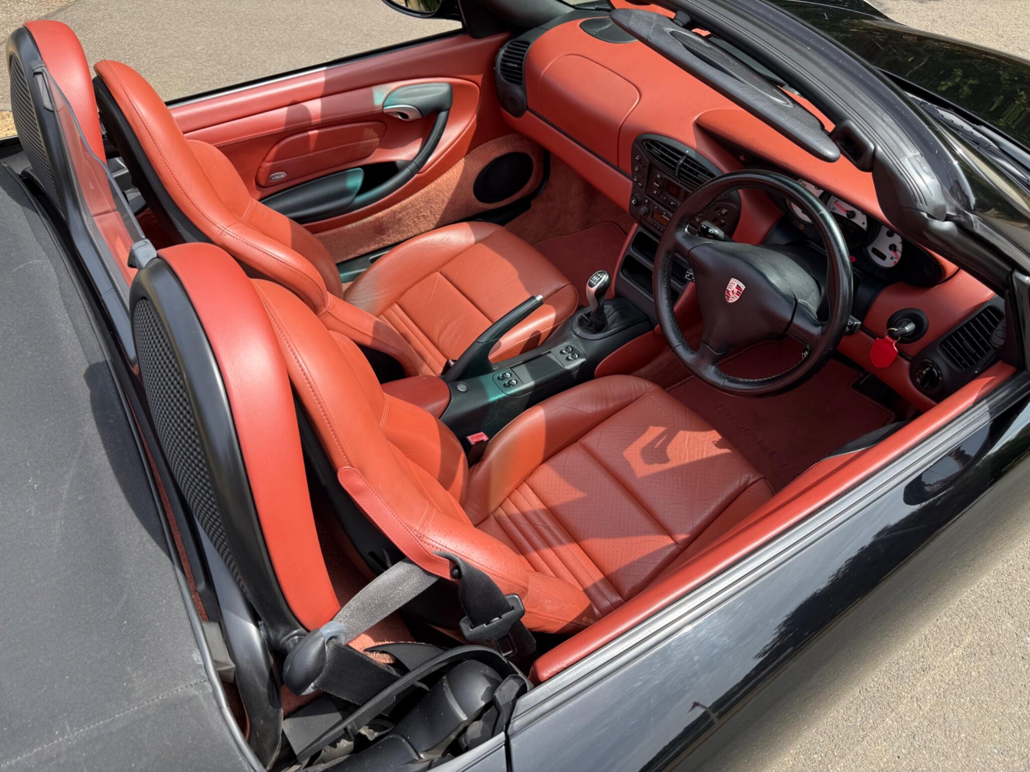 Porsche Boxster 2.7 986 2dr — photo 76 of 86
